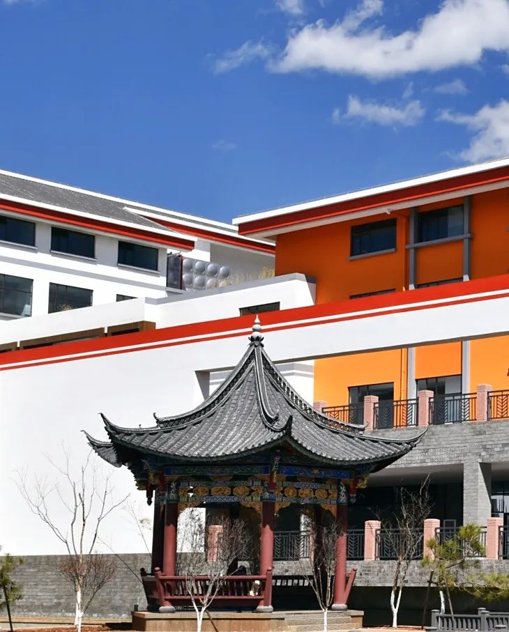 图书馆一角[1].jpg